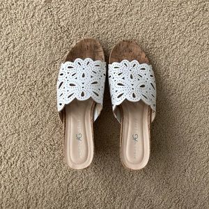 Andrew geller cork wedge sandals white leather laser cut side 10 super cute!